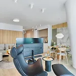 Wave Beachfront Family Appartement
