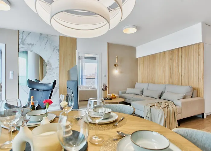 Wave Beachfront Family Apartman *