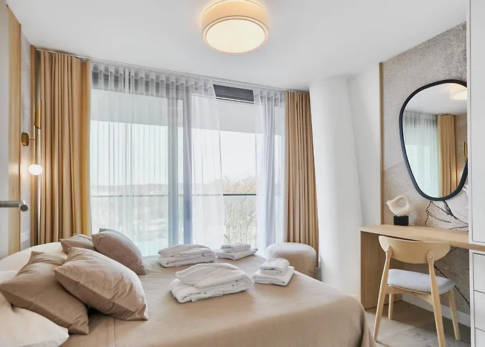 Wave Beachfront Family Apartman